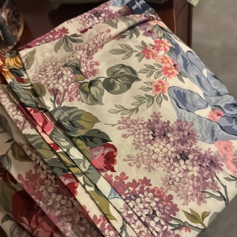 Ralph Lauren queen sheets Allison pattern